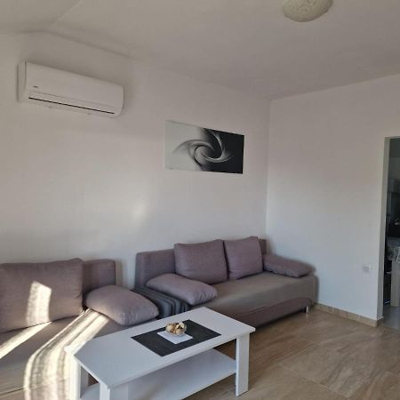 Apartmani Ivan Rtina Bagian luar foto