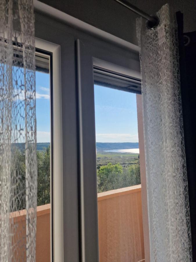Apartmani Ivan Rtina Bagian luar foto