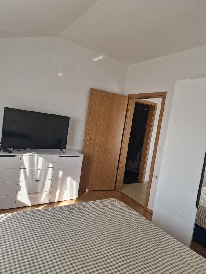 Apartmani Ivan Rtina Bagian luar foto