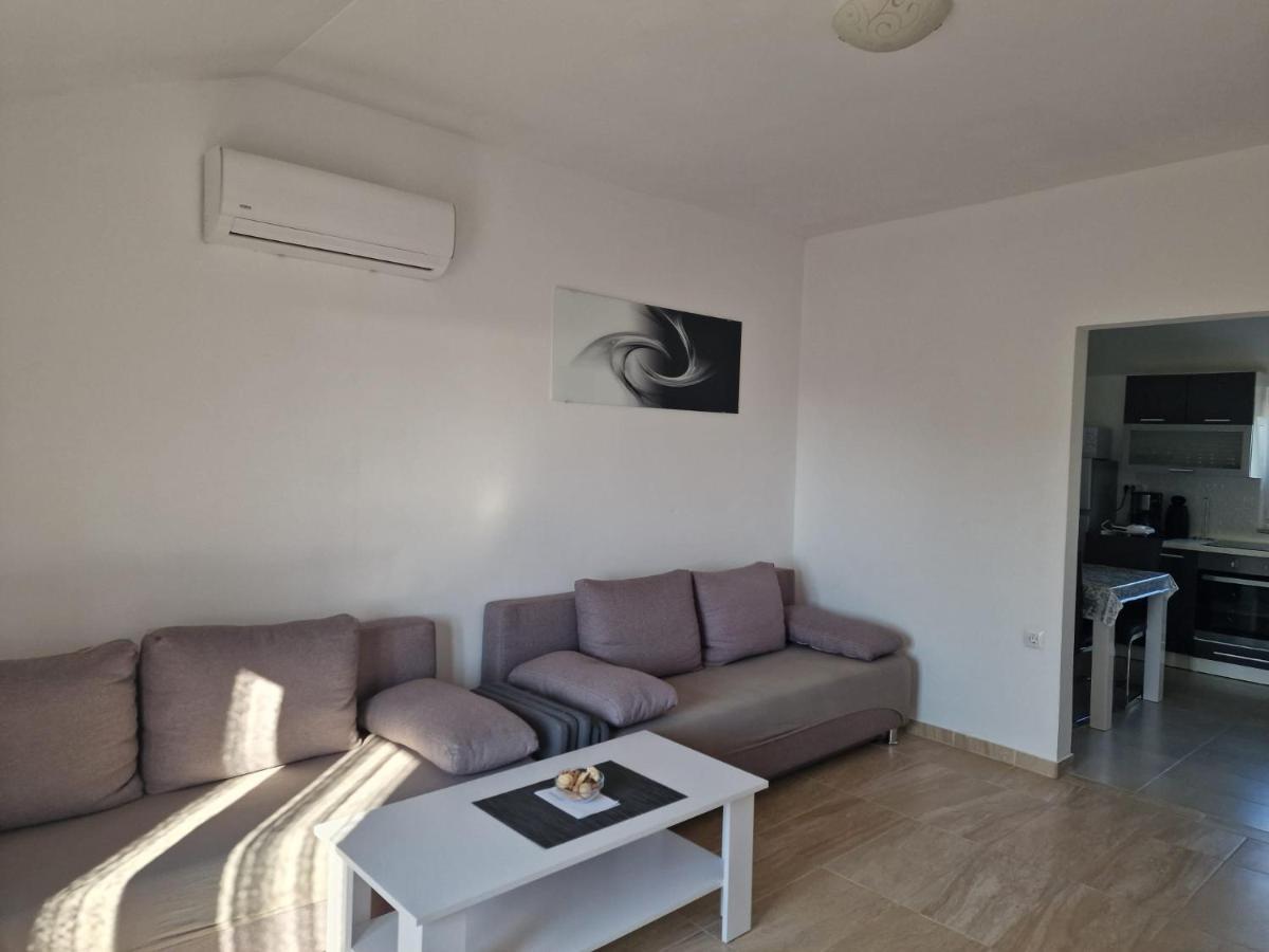 Apartmani Ivan Rtina Bagian luar foto