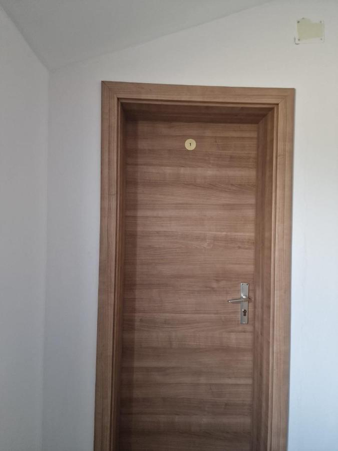 Apartmani Ivan Rtina Bagian luar foto