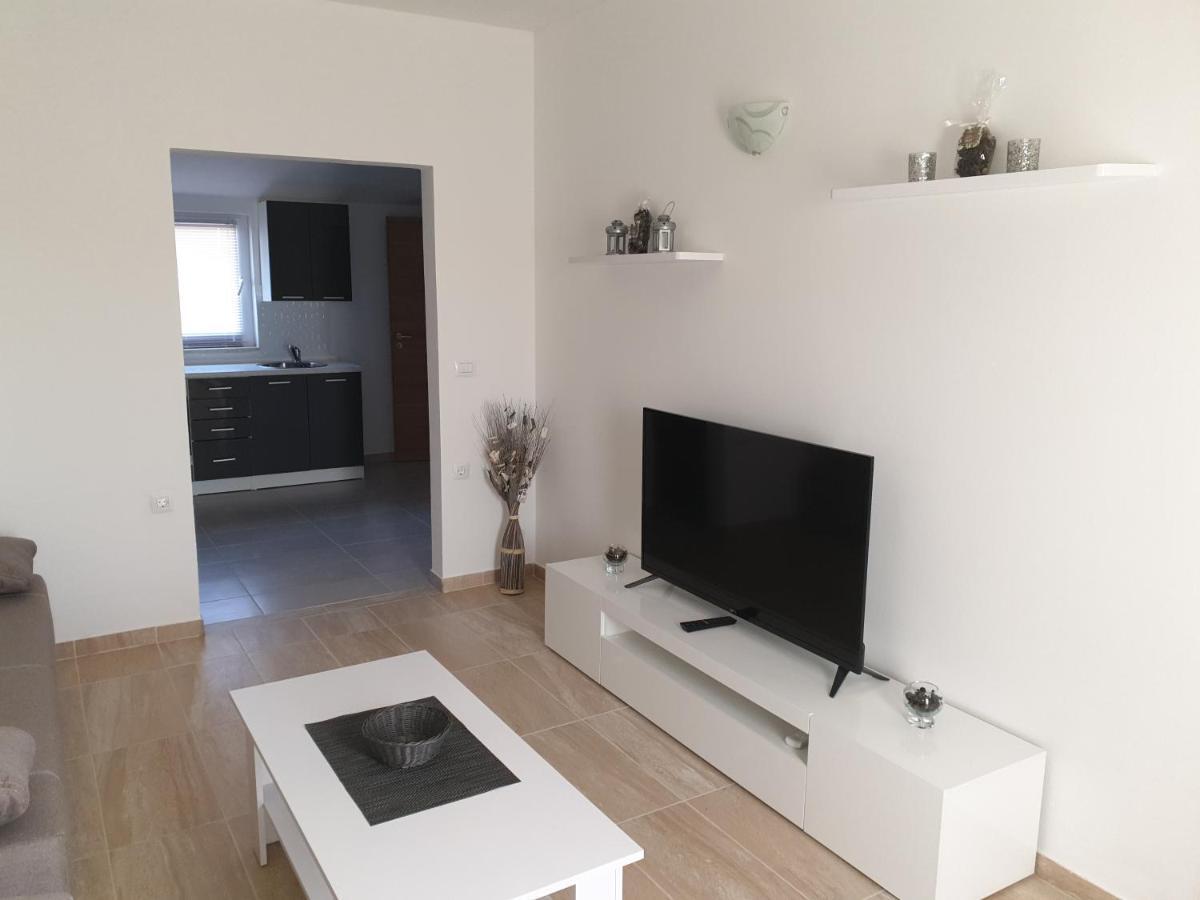 Apartmani Ivan Rtina Bagian luar foto