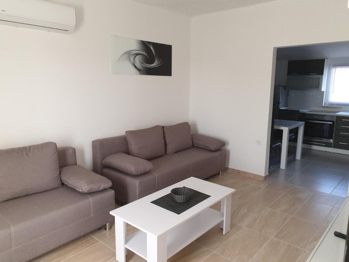Apartmani Ivan Rtina Bagian luar foto