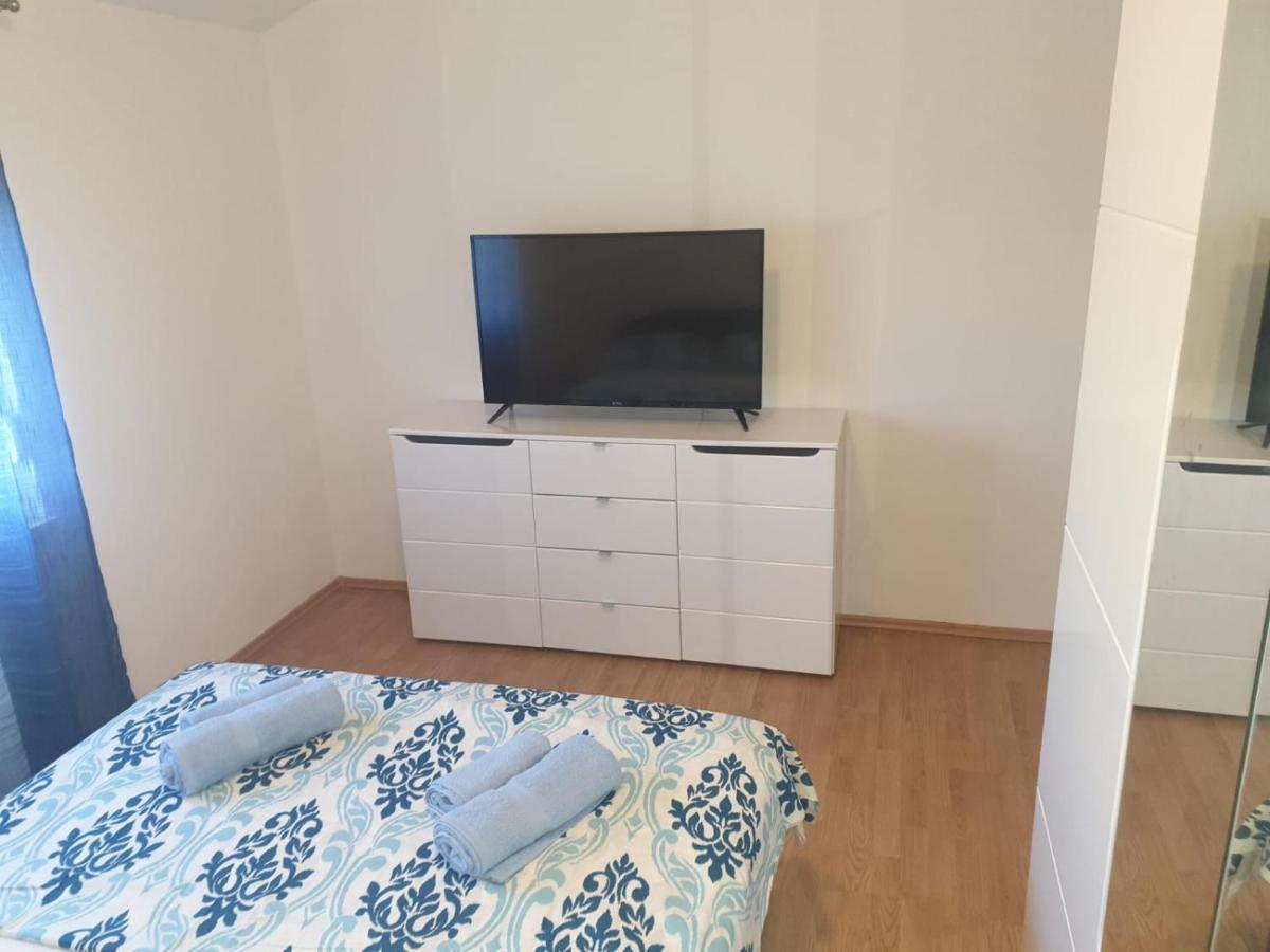 Apartmani Ivan Rtina Bagian luar foto